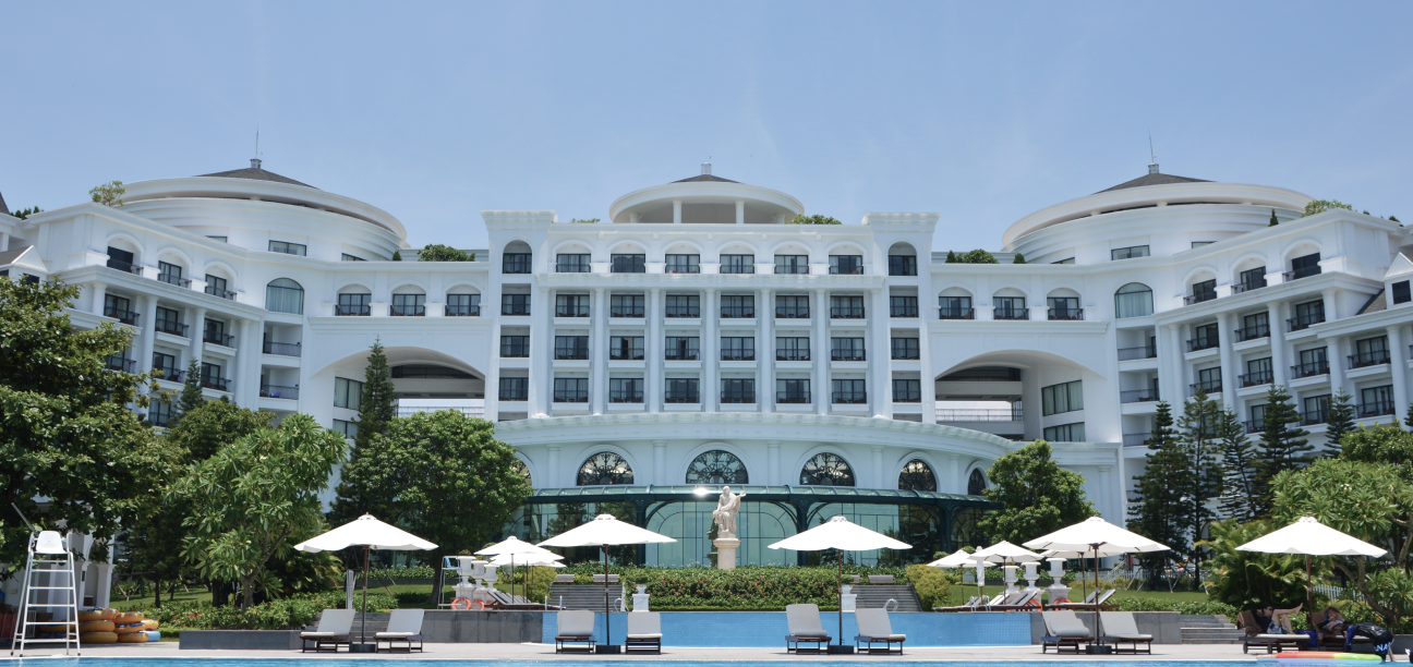 Tranquil Hotel Exterior : Birla Opus Prime